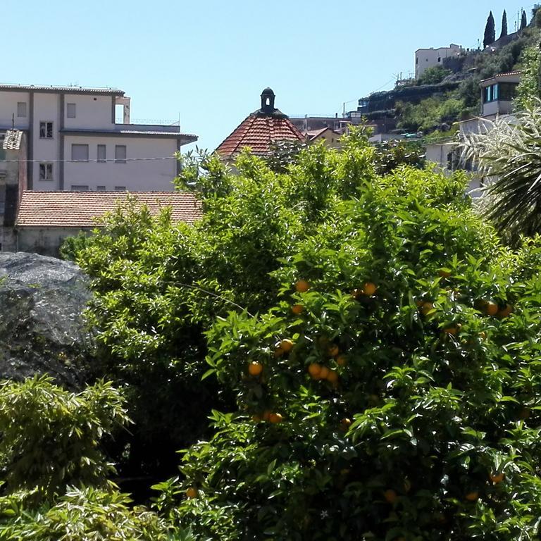 Desy'S House Villa Minori Exterior photo