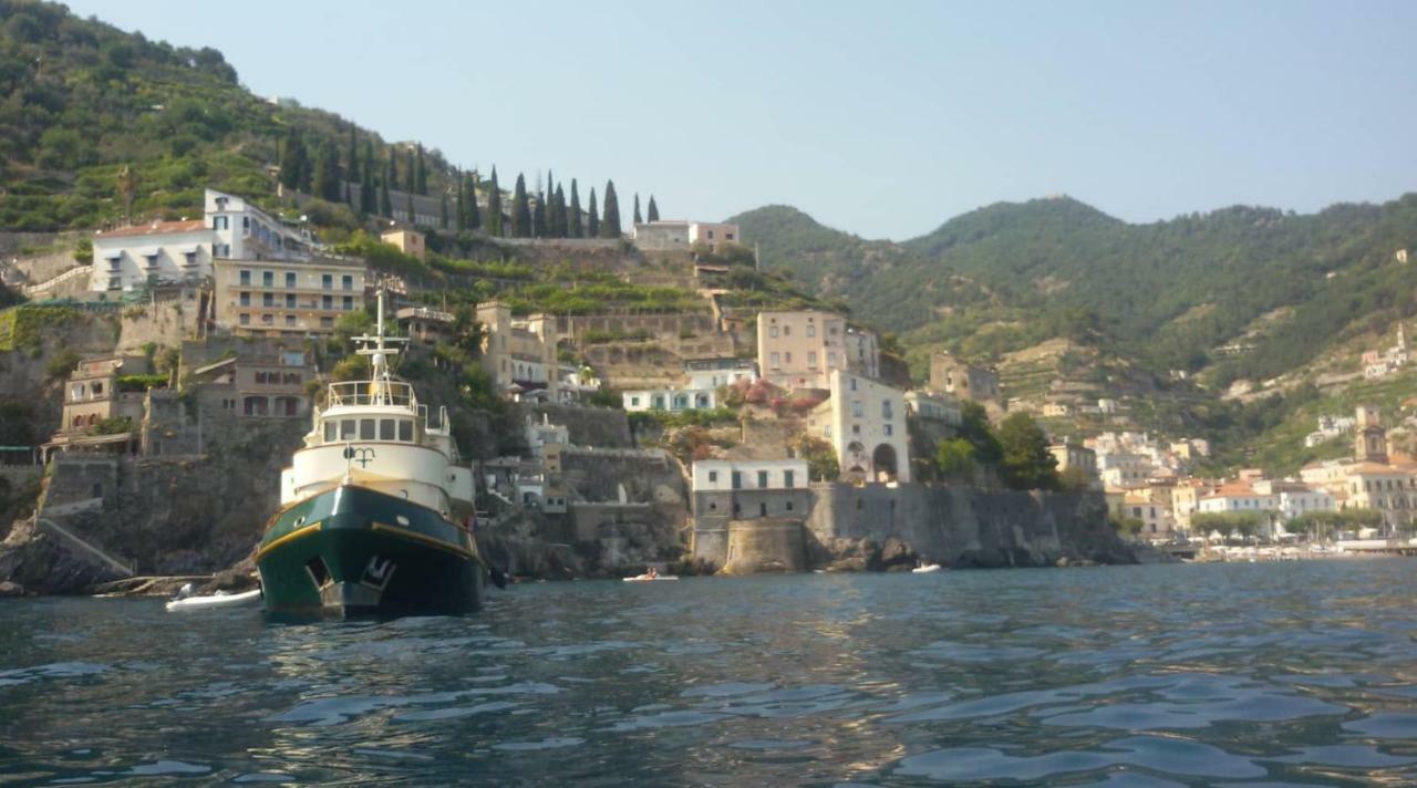 Desy'S House Villa Minori Exterior photo